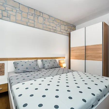 Hotel Bajadera Puljane